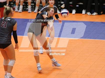 Thumbnail 2 in Benton vs. Valley View (AAA 5A State Final) photogallery.