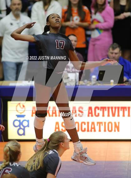Thumbnail 3 in Benton vs. Valley View (AAA 5A State Final) photogallery.