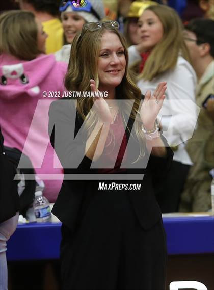 Thumbnail 1 in Benton vs. Valley View (AAA 5A State Final) photogallery.