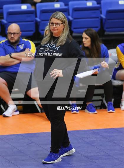 Thumbnail 3 in Benton vs. Valley View (AAA 5A State Final) photogallery.