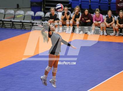 Thumbnail 2 in Benton vs. Valley View (AAA 5A State Final) photogallery.