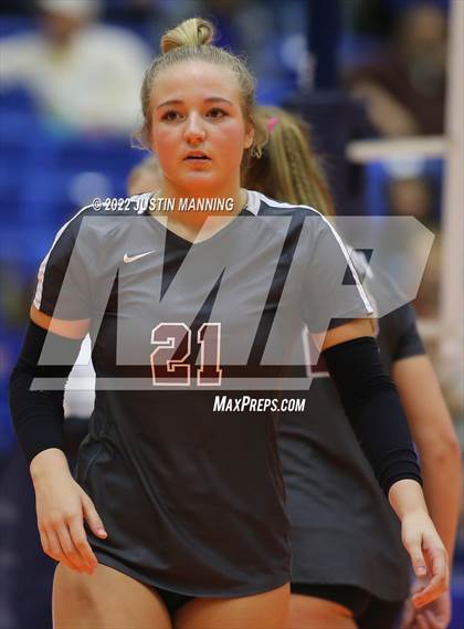 Thumbnail 3 in Benton vs. Valley View (AAA 5A State Final) photogallery.