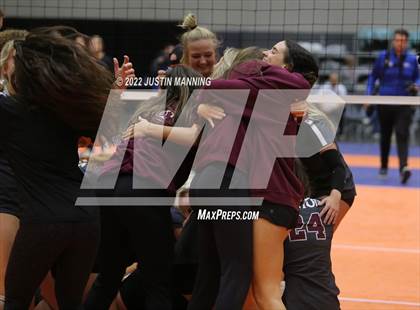 Thumbnail 3 in Benton vs. Valley View (AAA 5A State Final) photogallery.