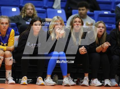 Thumbnail 2 in Benton vs. Valley View (AAA 5A State Final) photogallery.