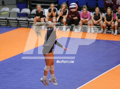 Thumbnail 3 in Benton vs. Valley View (AAA 5A State Final) photogallery.