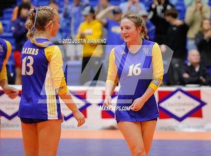 Thumbnail 2 in Benton vs. Valley View (AAA 5A State Final) photogallery.
