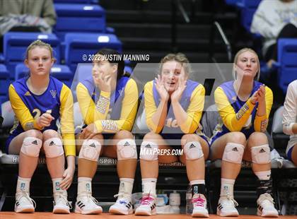 Thumbnail 3 in Benton vs. Valley View (AAA 5A State Final) photogallery.