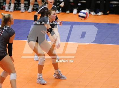 Thumbnail 1 in Benton vs. Valley View (AAA 5A State Final) photogallery.