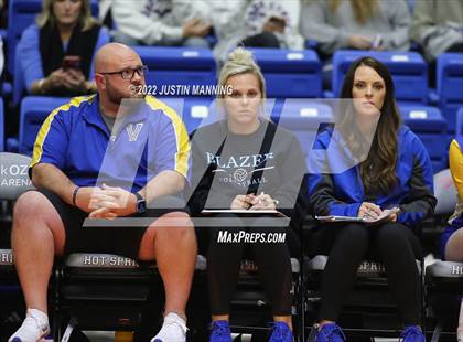 Thumbnail 1 in Benton vs. Valley View (AAA 5A State Final) photogallery.