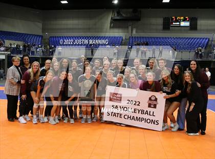 Thumbnail 1 in Benton vs. Valley View (AAA 5A State Final) photogallery.
