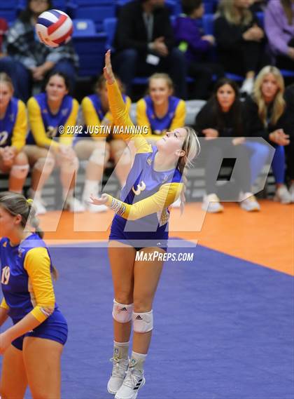 Thumbnail 2 in Benton vs. Valley View (AAA 5A State Final) photogallery.