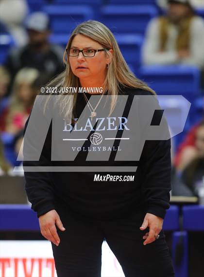 Thumbnail 2 in Benton vs. Valley View (AAA 5A State Final) photogallery.