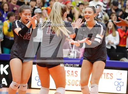 Thumbnail 3 in Benton vs. Valley View (AAA 5A State Final) photogallery.
