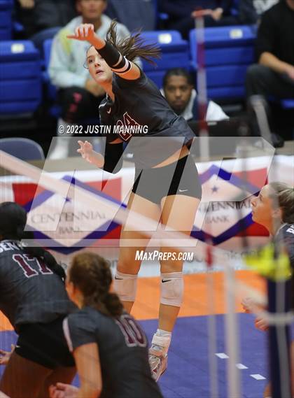 Thumbnail 1 in Benton vs. Valley View (AAA 5A State Final) photogallery.