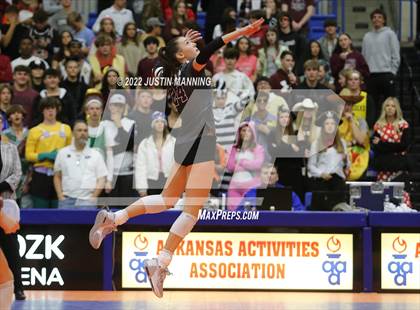 Thumbnail 2 in Benton vs. Valley View (AAA 5A State Final) photogallery.