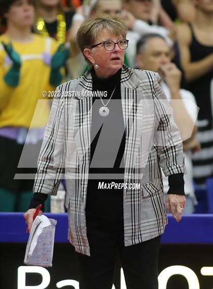 Thumbnail 3 in Benton vs. Valley View (AAA 5A State Final) photogallery.