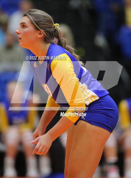 Thumbnail 2 in Benton vs. Valley View (AAA 5A State Final) photogallery.