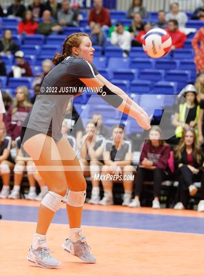 Thumbnail 2 in Benton vs. Valley View (AAA 5A State Final) photogallery.