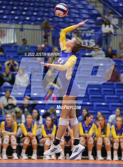 Thumbnail 3 in Benton vs. Valley View (AAA 5A State Final) photogallery.