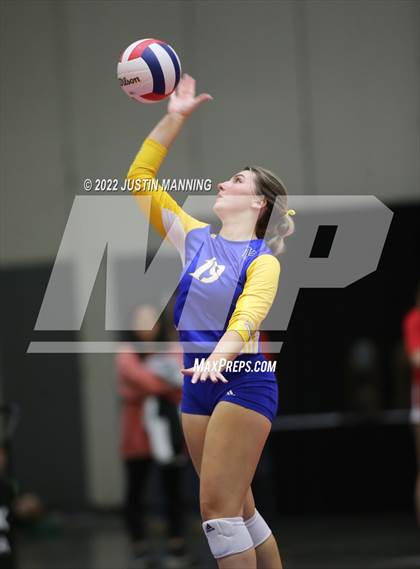 Thumbnail 1 in Benton vs. Valley View (AAA 5A State Final) photogallery.