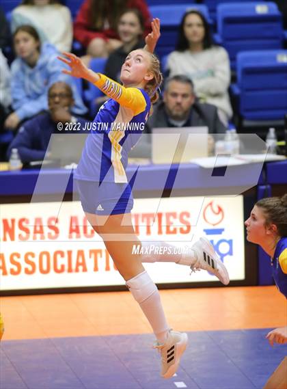 Thumbnail 3 in Benton vs. Valley View (AAA 5A State Final) photogallery.