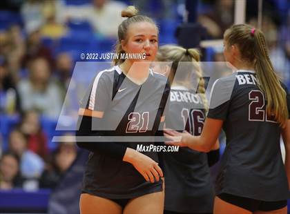 Thumbnail 2 in Benton vs. Valley View (AAA 5A State Final) photogallery.