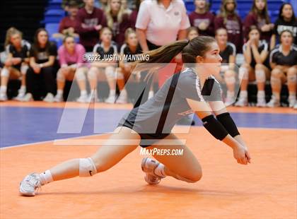Thumbnail 2 in Benton vs. Valley View (AAA 5A State Final) photogallery.
