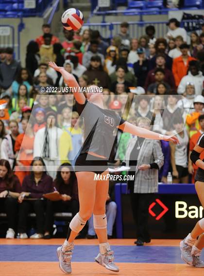 Thumbnail 2 in Benton vs. Valley View (AAA 5A State Final) photogallery.