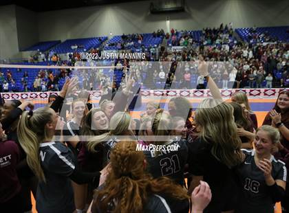 Thumbnail 2 in Benton vs. Valley View (AAA 5A State Final) photogallery.