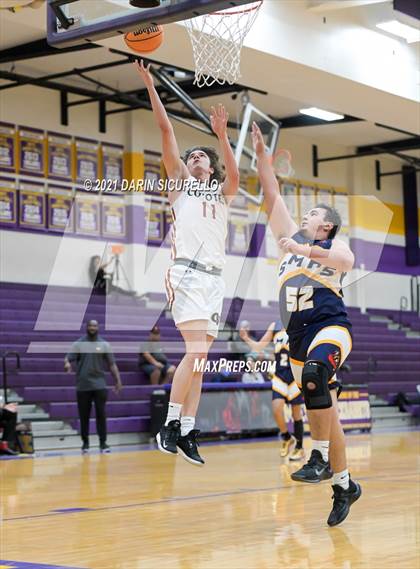 Thumbnail 3 in Campo Verde vs. Shadow Mountain (Fear the Hop Tournament) photogallery.