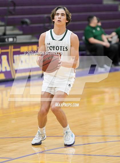Thumbnail 1 in Campo Verde vs. Shadow Mountain (Fear the Hop Tournament) photogallery.