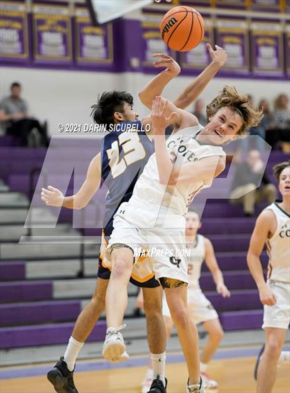 Thumbnail 1 in Campo Verde vs. Shadow Mountain (Fear the Hop Tournament) photogallery.