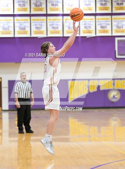 Thumbnail 3 in Campo Verde vs. Shadow Mountain (Fear the Hop Tournament) photogallery.