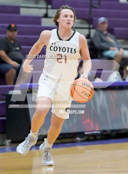 Thumbnail 3 in Campo Verde vs. Shadow Mountain (Fear the Hop Tournament) photogallery.