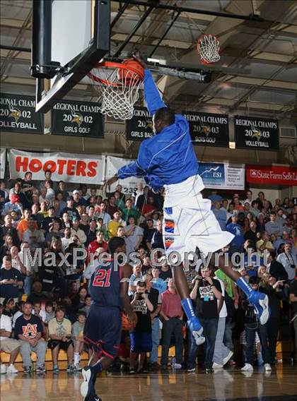 Thumbnail 3 in Slam Dunk Contest (City of Palms Classic) photogallery.