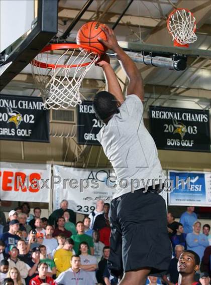 Thumbnail 1 in Slam Dunk Contest (City of Palms Classic) photogallery.