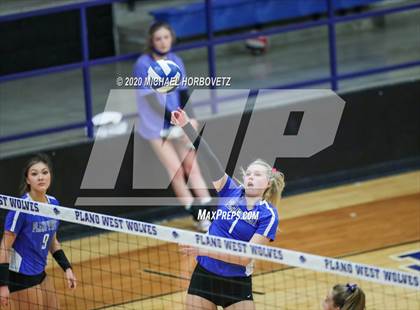 Thumbnail 2 in Marcus @ Plano West photogallery.