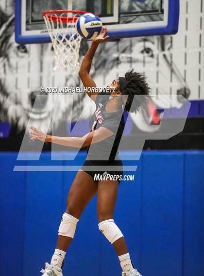Thumbnail 2 in Marcus @ Plano West photogallery.