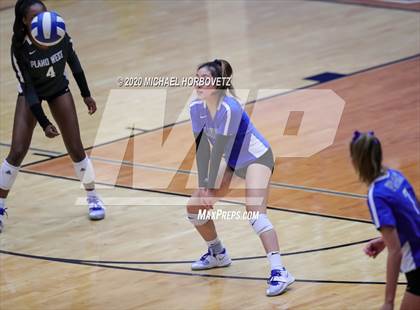 Thumbnail 2 in Marcus @ Plano West photogallery.