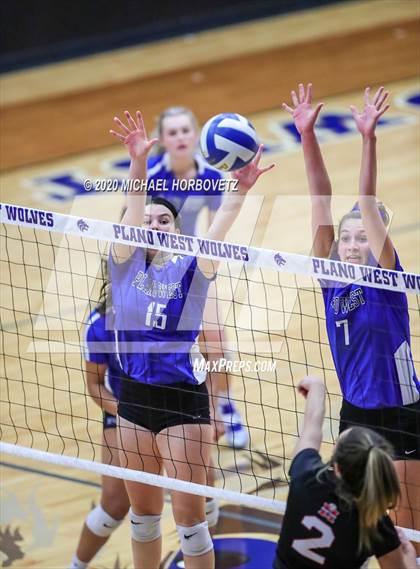 Thumbnail 3 in Marcus @ Plano West photogallery.