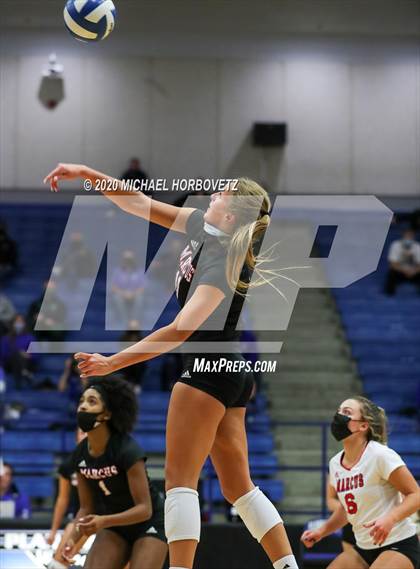 Thumbnail 2 in Marcus @ Plano West photogallery.