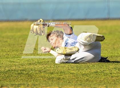 Thumbnail 3 in University City vs Valley Center(CIF SDS Division 4 Semifinal) photogallery.