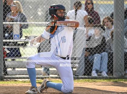 Thumbnail 3 in University City vs Valley Center(CIF SDS Division 4 Semifinal) photogallery.