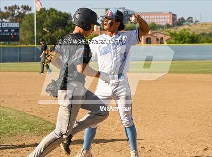 Thumbnail 3 in University City vs Valley Center(CIF SDS Division 4 Semifinal) photogallery.