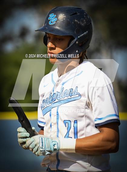 Thumbnail 2 in University City vs Valley Center(CIF SDS Division 4 Semifinal) photogallery.