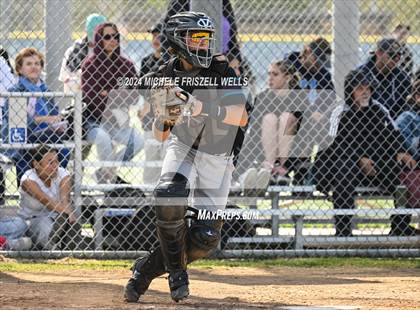 Thumbnail 2 in University City vs Valley Center(CIF SDS Division 4 Semifinal) photogallery.