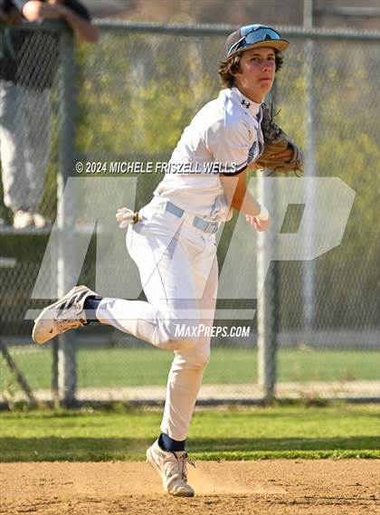 Thumbnail 3 in University City vs Valley Center(CIF SDS Division 4 Semifinal) photogallery.