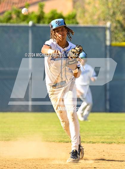 Thumbnail 3 in University City vs Valley Center(CIF SDS Division 4 Semifinal) photogallery.