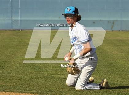 Thumbnail 3 in University City vs Valley Center(CIF SDS Division 4 Semifinal) photogallery.