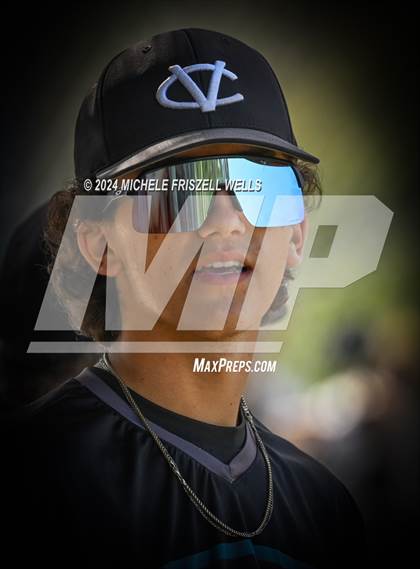 Thumbnail 2 in University City vs Valley Center(CIF SDS Division 4 Semifinal) photogallery.